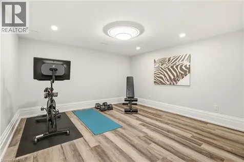 336 Newbold Court Burlington ON L7R 2Y6