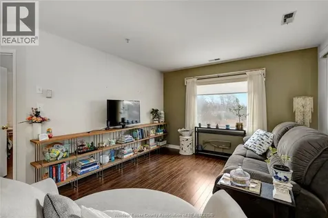 1655 Grand Marais Windsor ON N8E 4W4