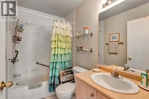 1655 Grand Marais Windsor ON N8E 4W4
