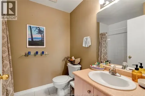 1655 Grand Marais Windsor ON N8E 4W4