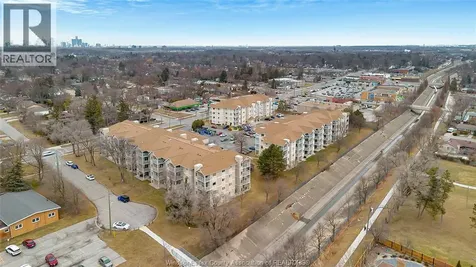 1655 Grand Marais Windsor ON N8E 4W4