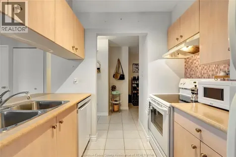 1655 Grand Marais Windsor ON N8E 4W4