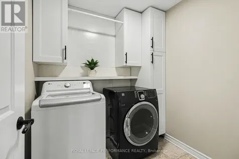 717 Magnolia Street Ottawa ON K4A 0Z2