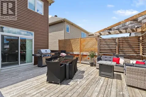 717 Magnolia Street Ottawa ON K4A 0Z2