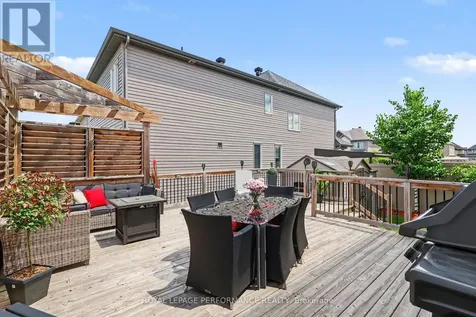 717 Magnolia Street Ottawa ON K4A 0Z2
