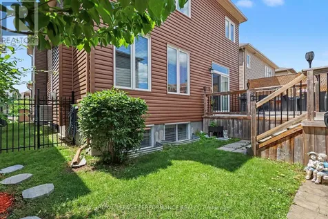 717 Magnolia Street Ottawa ON K4A 0Z2