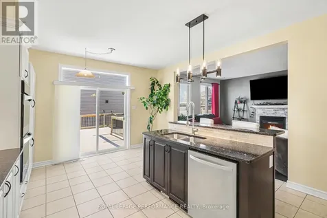717 Magnolia Street Ottawa ON K4A 0Z2