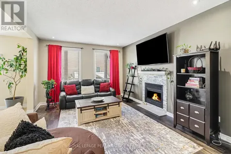 717 Magnolia Street Ottawa ON K4A 0Z2