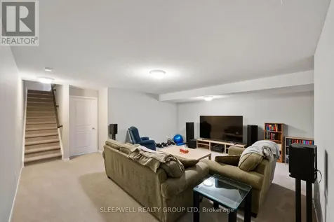 147 Westphalian Avenue Ottawa ON K2V 0A3