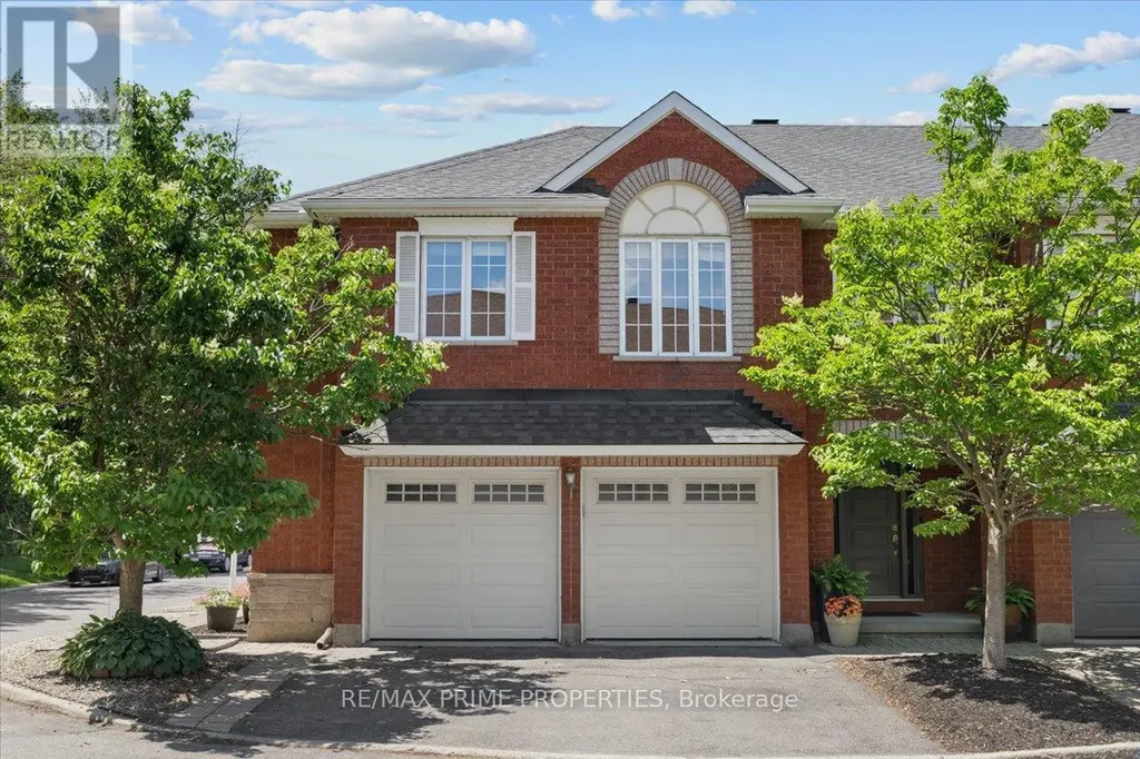 201 Gladeview Private Ottawa ON K1T 4A6