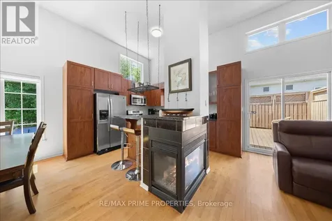 201 Gladeview Private Ottawa ON K1T 4A6