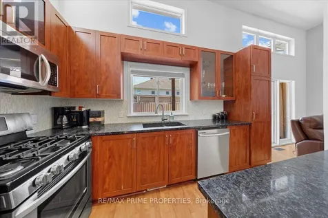 201 Gladeview Private Ottawa ON K1T 4A6