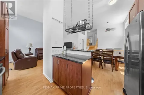 201 Gladeview Private Ottawa ON K1T 4A6