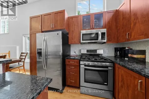 201 Gladeview Private Ottawa ON K1T 4A6