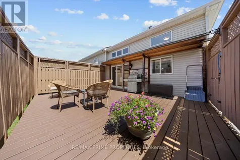 201 Gladeview Private Ottawa ON K1T 4A6