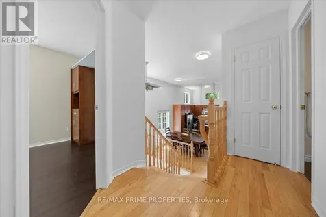 201 Gladeview Private Ottawa ON K1T 4A6