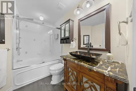 201 Gladeview Private Ottawa ON K1T 4A6