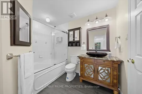 201 Gladeview Private Ottawa ON K1T 4A6