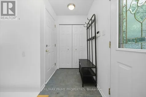 201 Gladeview Private Ottawa ON K1T 4A6