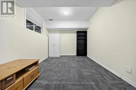 201 Gladeview Private Ottawa ON K1T 4A6