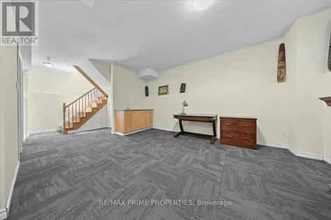 201 Gladeview Private Ottawa ON K1T 4A6