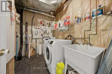 201 Gladeview Private Ottawa ON K1T 4A6
