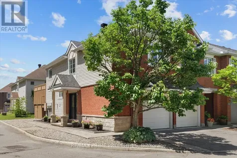 201 Gladeview Private Ottawa ON K1T 4A6