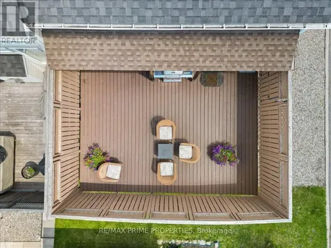 201 Gladeview Private Ottawa ON K1T 4A6