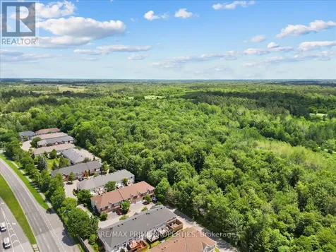 201 Gladeview Private Ottawa ON K1T 4A6