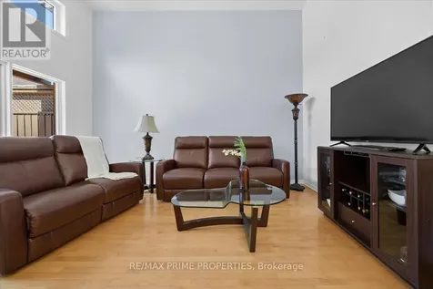 201 Gladeview Private Ottawa ON K1T 4A6