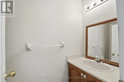 50 Bramble Wood Crescent Ottawa ON K2M 2H4