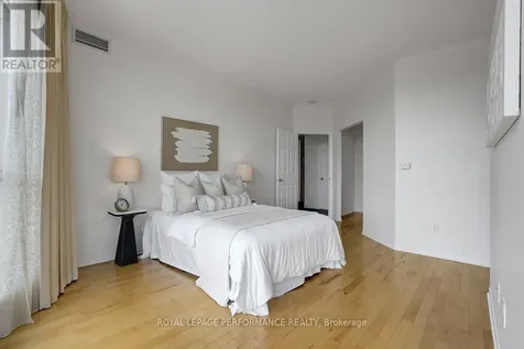 38 Metropole Private Ottawa ON K1Z 1E9
