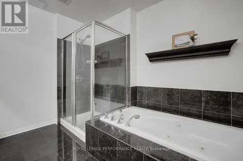 38 Metropole Private Ottawa ON K1Z 1E9