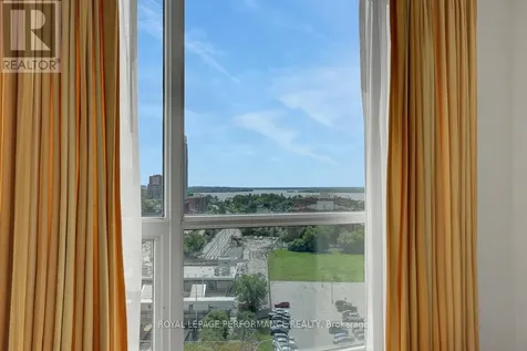 38 Metropole Private Ottawa ON K1Z 1E9