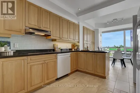 38 Metropole Private Ottawa ON K1Z 1E9