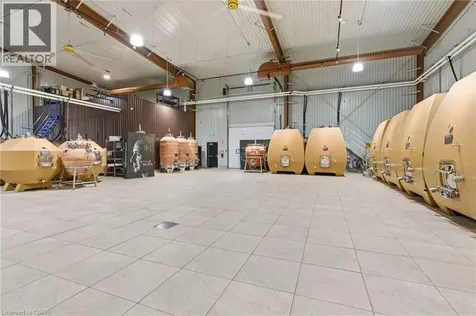 823 Line 6 Road Niagara-on-the-lake ON L0S 1J0