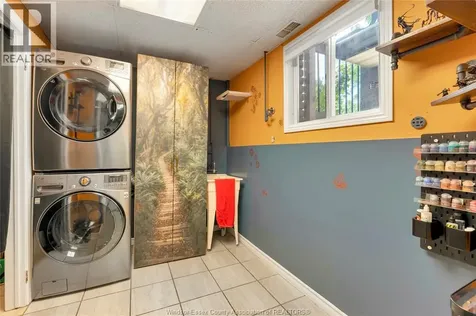 13176 Veronica Court Tecumseh ON N8N 3V3