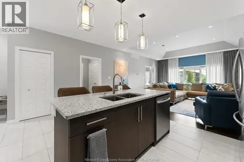 6087 Livingstone Street Windsor ON N9J 3V6