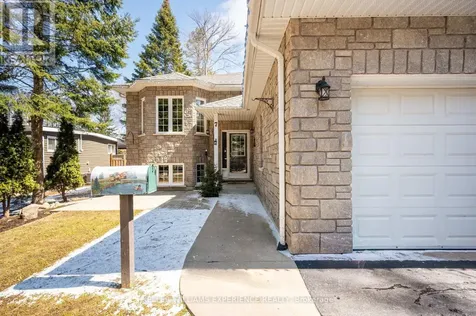 7 50th Street South Wasaga Beach ON L9Z 1X5