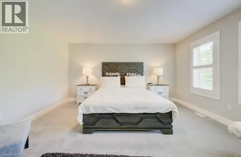 924 Chapel Hill Court Kitchener ON N2R 0P4