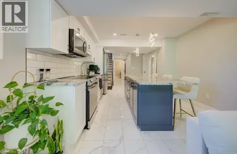 924 Chapel Hill Court Kitchener ON N2R 0P4