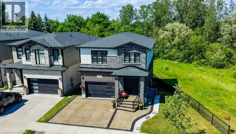 924 Chapel Hill Court Kitchener ON N2R 0P4