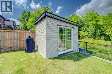 924 Chapel Hill Court Kitchener ON N2R 0P4