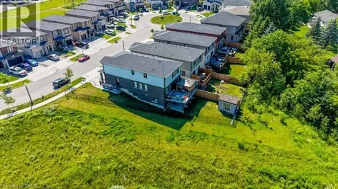 924 Chapel Hill Court Kitchener ON N2R 0P4
