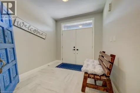 924 Chapel Hill Court Kitchener ON N2R 0P4
