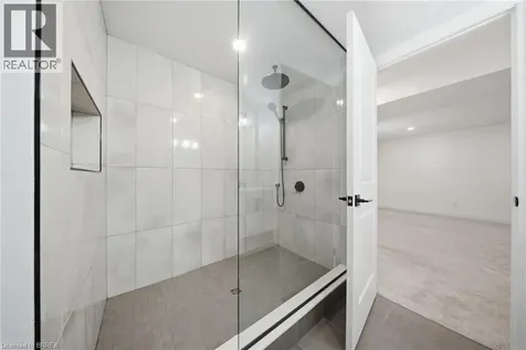 21 Sandy Row Brantford ON N3T 5Z3