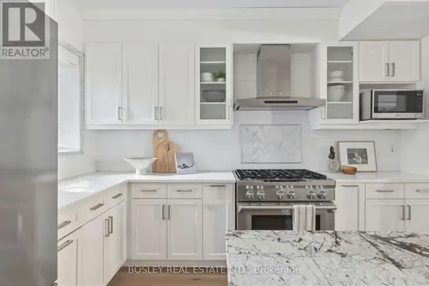 19 Lark Street Toronto (the Beaches) ON M4L 3M5