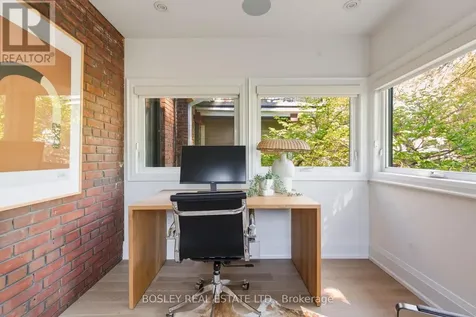 19 Lark Street Toronto (the Beaches) ON M4L 3M5