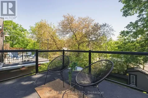 19 Lark Street Toronto (the Beaches) ON M4L 3M5