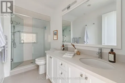 19 Lark Street Toronto (the Beaches) ON M4L 3M5